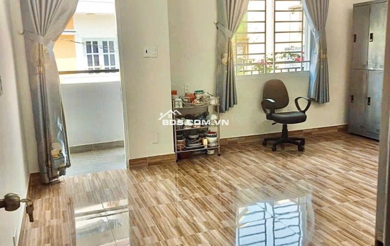 Giảm mạnh nhà mặt tiền TL 10m 76m2 ngang 5m gần chợ Phạm Văn Bạch ga T3 Tân Bình 5.99 tỷ.