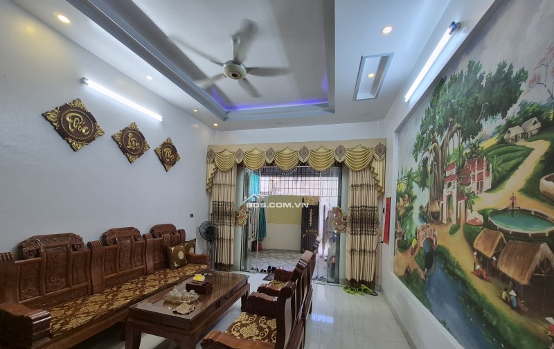 BÁN NHÀ ĐẸP GIÁ RẺ 2.1 TỶ 3 TẦNG 59M2 ( ĐÔNG NAM ) NGÕ CÙ CHÍNH LAN