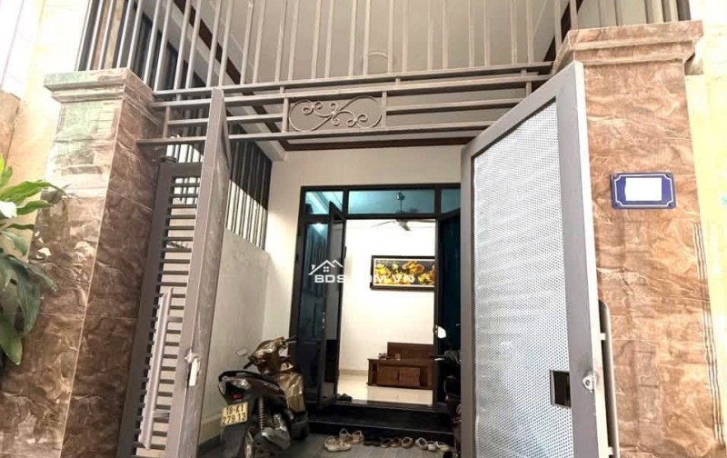 BÁN NHÀ DÂN XÂY ĐẸP 1.99 TỶ 3 TẦNG 50M2  NGÕ ĐƯỜNG NGÔ TẤT TỐ