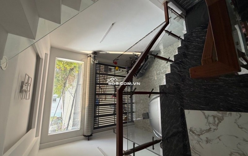 HẺM XE HƠI QUAY ĐẦU PHAN VĂN TRỊ - GẦN CITYLAND - 4 TẦNG