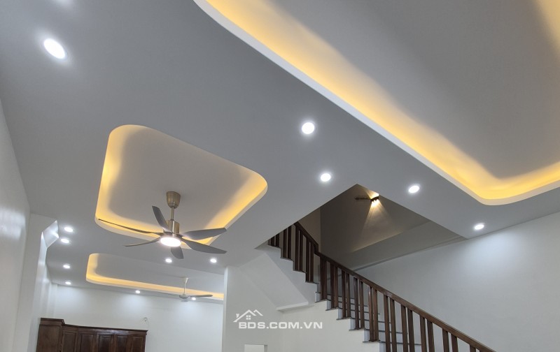 BÁN NHÀ 2.09 TỶ 3 TẦNG 61M2 NGÕ NGẮN KHU LỘNG ĐỒNG - VĂN CAO