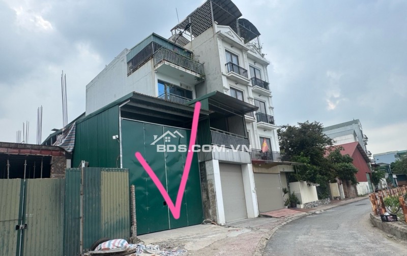 Bán Nhà Bát Khối 11 tỷ 86m ô tô đỗ cửa,vỉa hè view hồ