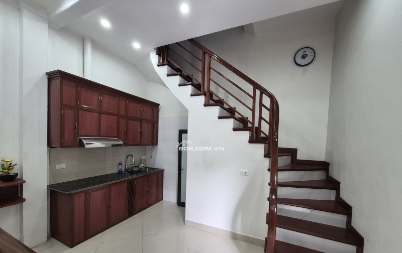 BÁN NHÀ ĐẸP GIÁ RẺ 1.5 TỶ 3 TẦNG TẶNG FULL ĐỒ NGAY GẦN CẦU ĐÒ QUAN