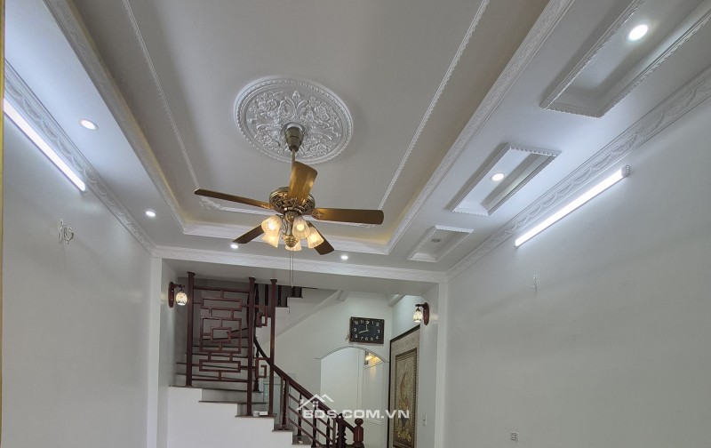 BÁN NHÀ 3.4 TỶ 3 TẦNG 54M2 ĐƯỜNG NHÁNH TRUNG TÂM BÃI VƯỢT