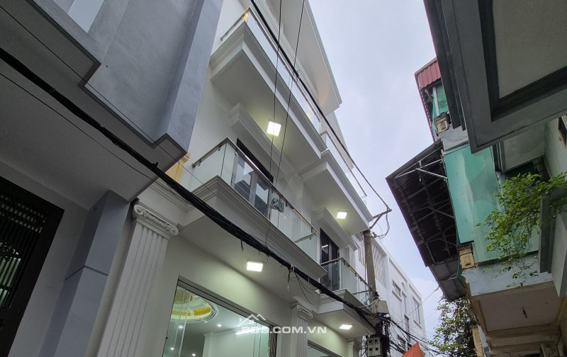 BÁN NHÀ ĐẸP 3.2 TỶ 3 TẦNG 48M2 Ô TÔ ĐỖ CỬA NGÕ TRẦN HUY LIỆU