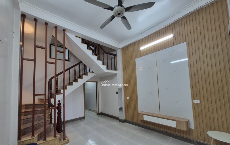 BÁN NHÀ ĐẸP GIÁ RẺ 1.69 TỶ 3 TẦNG 46M2 ( HƯỚNG NAM ) NGÕ ĐIỆN BIÊN