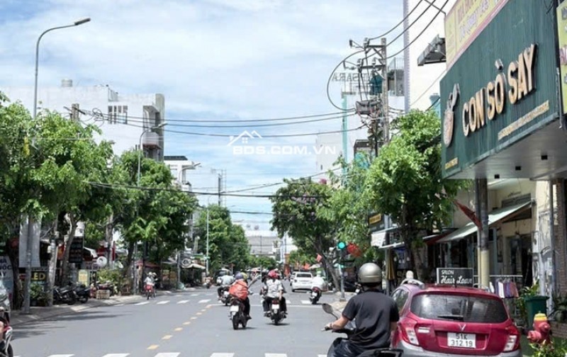Nhà mặt tiền LÔ GÓC 5 lầu đẹp ngang 4.3m 65m2 Nguyễn Phúc Chu TB KD đa nghề 13.9 tỷ.
