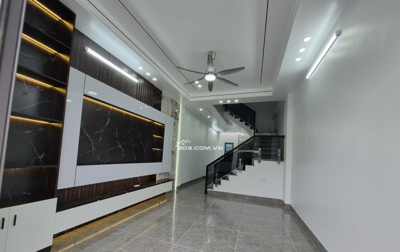 BÁN NHÀ ĐẸP 2.89 TỶ 3 TẦNG 60M2 Ô TÔ ĐỖ CỬA NGÕ ĐƯỜNG KÊNH
