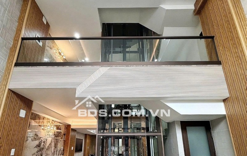 Nhà đẹp 5 lầu hẻm 496 Dương Quảng Hàm 82m2 ngang gần 5m tặng kèm T.máy vào ở ngay 14.5 tỷ.