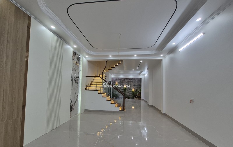 BÁN NHÀ 5.9 TỶ 4 TẦNG 75M2 ĐẸP VÀ CAO CẤP ( ĐÔNG NAM ) MẶT ĐƯỜNG BÁI