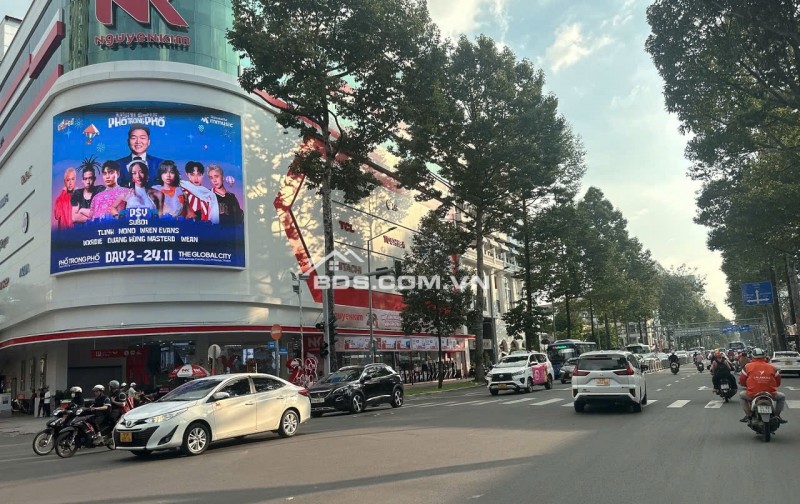 Kinh doanh SƯỚNG nhà QUẬN 1 hẻm 4.5m Trần Hưng Đạo 64m2 5 lầu gần tuyến Metro nhỉnh 14 tỷ