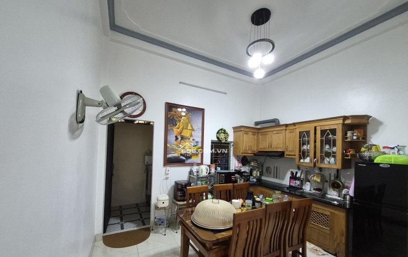 BÁN NHÀ ĐẸP GIÁ RẺ 2.1 TỶ 3 TẦNG 59M2 ( ĐÔNG NAM ) NGÕ CÙ CHÍNH LAN
