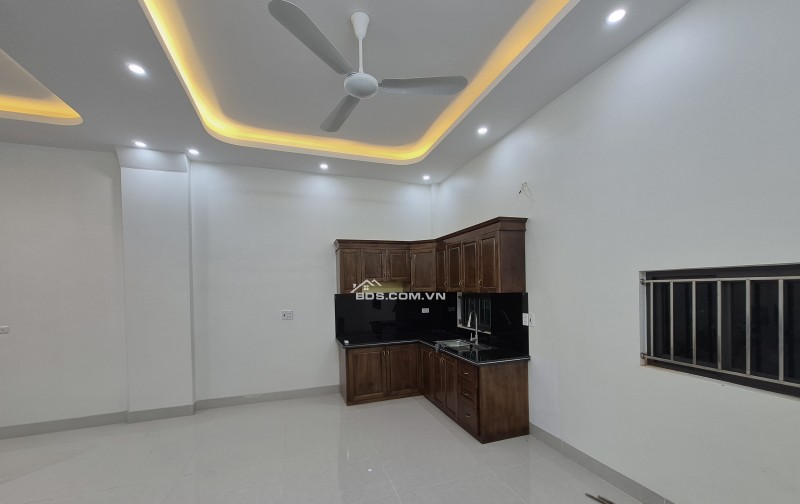 BÁN NHÀ 2.09 TỶ 3 TẦNG 61M2 NGÕ NGẮN KHU LỘNG ĐỒNG - VĂN CAO