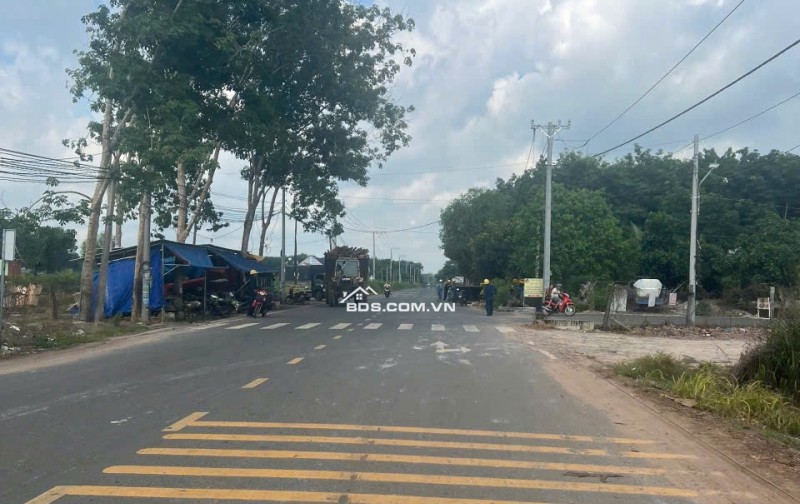 Bán Gấp đất mặt tiền đường nhựa rộng 32m2 Cao Bá Quát Chơn Thành dt 200m2 Sổ sẵn giá 850Triệu