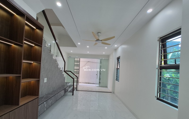 BÁN NHÀ 2.35 TỶ 3 TẦNG 45M2 NGÕ 10M RA ĐƯỜNG ĐÔ THỊ MỸ TRUNG