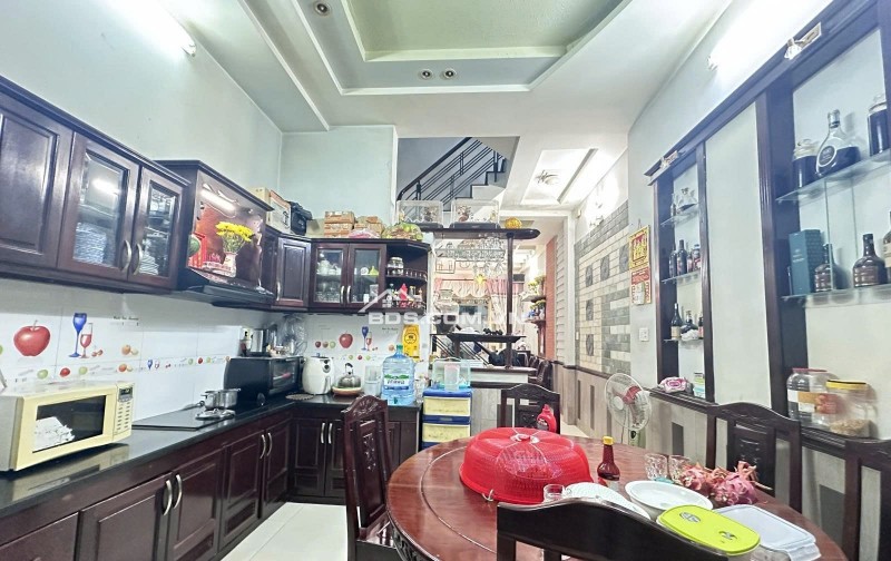 GẤP!!!Chỉ hơn 7 tỷ có nhà 4 lầu HXH Thống Nhất 60m2 5PN tiện làm VP gần trường Nguyễn Du.