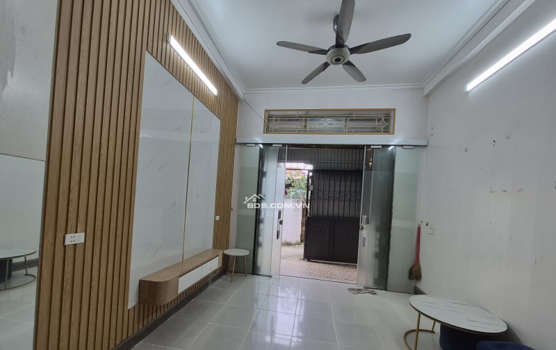 BÁN NHÀ ĐẸP GIÁ RẺ 1.69 TỶ 3 TẦNG 46M2 ( HƯỚNG NAM ) NGÕ ĐIỆN BIÊN