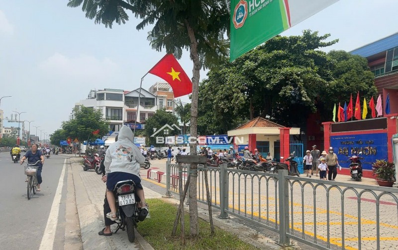 SỐC! Chỉ 23 tỷ có nhà MTKD Dương Quảng Hàm 176m2 ngang 5.5m tiện xây hầm+5L view Cityland.