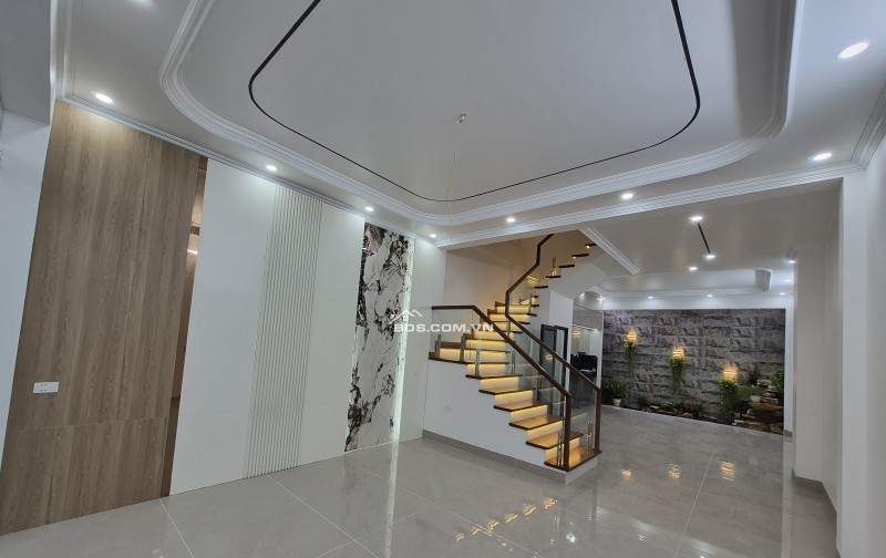 BÁN NHÀ 5.9 TỶ 4 TẦNG 75M2 ĐẸP VÀ CAO CẤP ( ĐÔNG NAM ) MẶT ĐƯỜNG BÁI