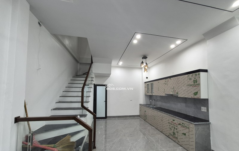 BÁN NHÀ 2.7 TỶ 3 TẦNG 46M2 Ô TÔ ĐỖ CÁCH NHÀ 10M NGÕ QUÂN NHÂN