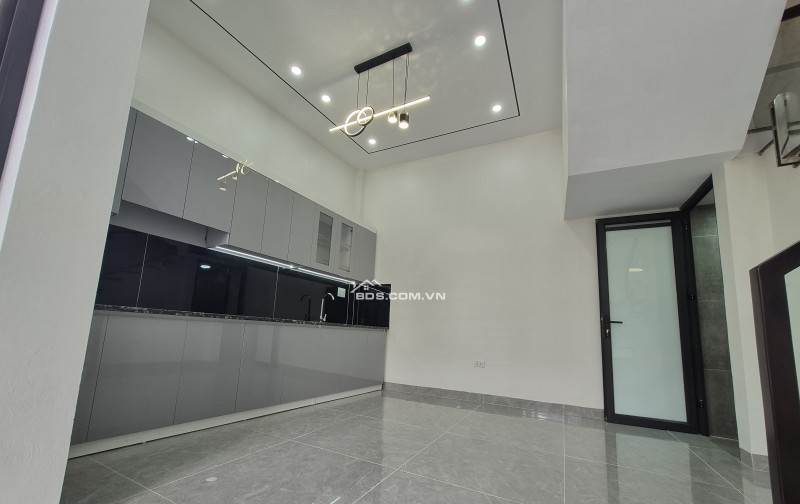 BÁN NHÀ ĐẸP 2.2 TỶ 3 TẦNG 45M2 ( ĐÔNG NAM ) NGÕ CẦU ĐÔNG