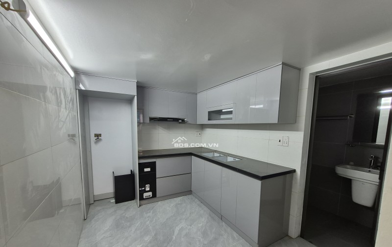 BÁN NHÀ ĐẸP 1.75 TỶ 2.5 TẦNG 52M2 NGÕ ĐƯỜNG TRẦN NHÂN TÔNG