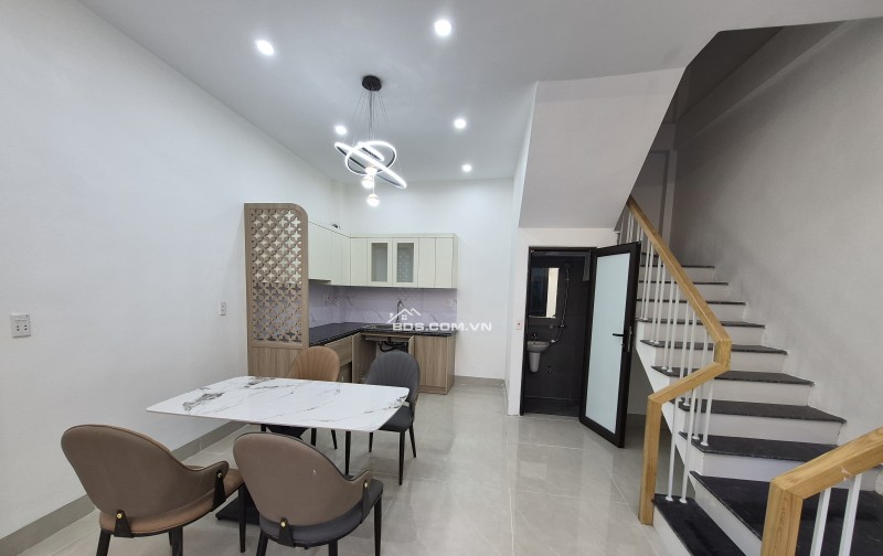 BÁN NHÀ ĐẸP 2.05 TỶ 3 TẦNG 45M2 NGÕ THẲNG NGẮN ĐƯỜNG VĂN CAO