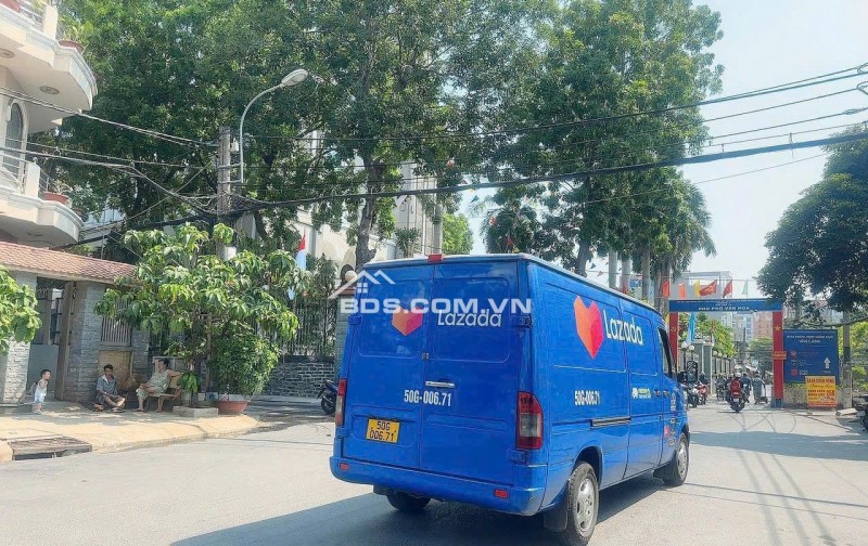 SỐC! Chỉ 23 tỷ có nhà MTKD Dương Quảng Hàm 176m2 ngang 5.5m tiện xây hầm+5L view Cityland.
