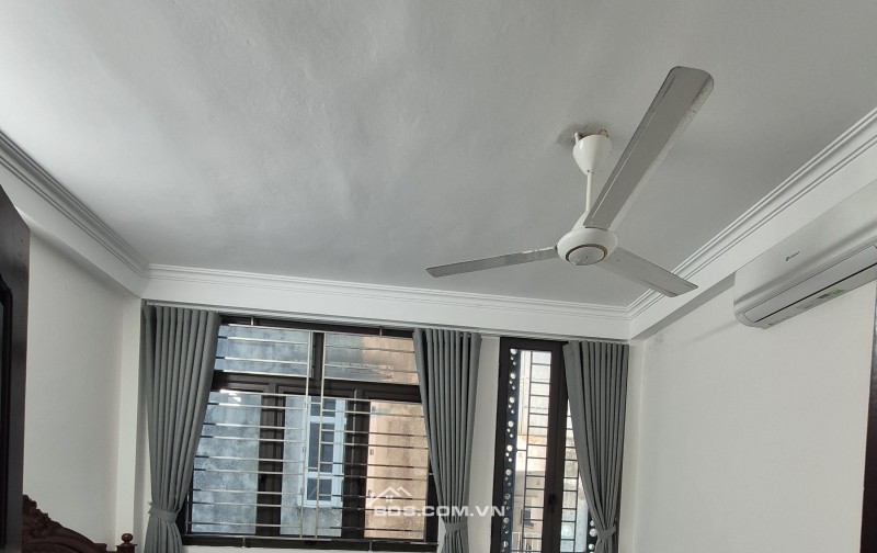 BÁN NHÀ DÂN XÂY GIÁ RẺ  1.65 TỶ 4 TẦNG FULL ĐỒ NGÕ TRẦN NHÂN TÔNG