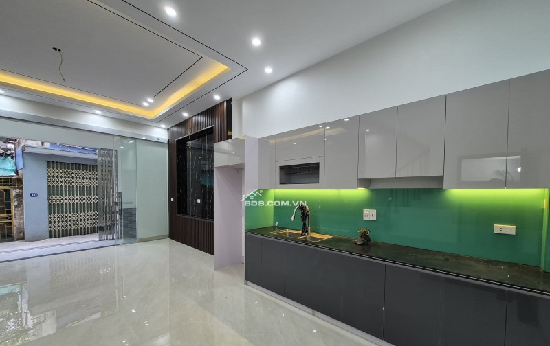 BÁN NHÀ ĐẸP 2.5 TỶ 3 TẦNG 50M2 XÂY ĐỘC LẬP NGÕ GIẢI PHÓNG