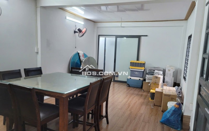 Bán nhà Mặt Tiền 215 Thích Thiện Hoà, Xã Lê Minh Xuân Huyện Bình Chánh
