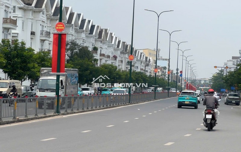 SỐC! Chỉ 23 tỷ có nhà MTKD Dương Quảng Hàm 176m2 ngang 5.5m tiện xây hầm+5L view Cityland.