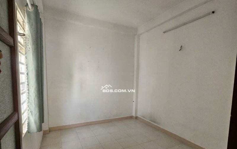 Bán nhà 1 trệt 2 lầu mặt tiền đường Hiệp Thành 26, Q12
