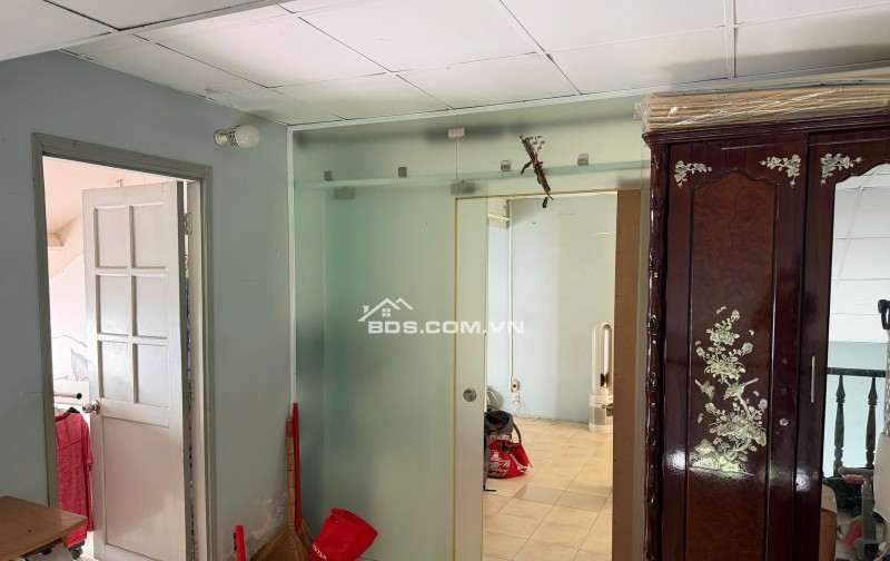 Chính chủ Bán căn góc căn hộ 120m2 tầng cao 3PN 2WC Quận 8