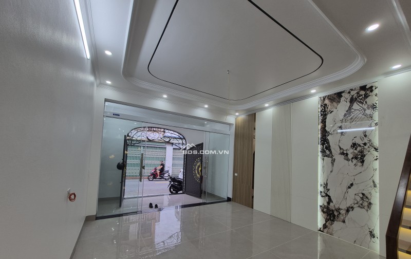BÁN NHÀ 5.9 TỶ 4 TẦNG 75M2 ĐẸP VÀ CAO CẤP ( ĐÔNG NAM ) MẶT ĐƯỜNG BÁI