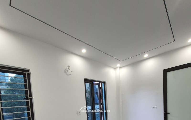 BÁN NHÀ 2.7 TỶ 3 TẦNG 46M2 Ô TÔ ĐỖ CÁCH NHÀ 10M NGÕ QUÂN NHÂN