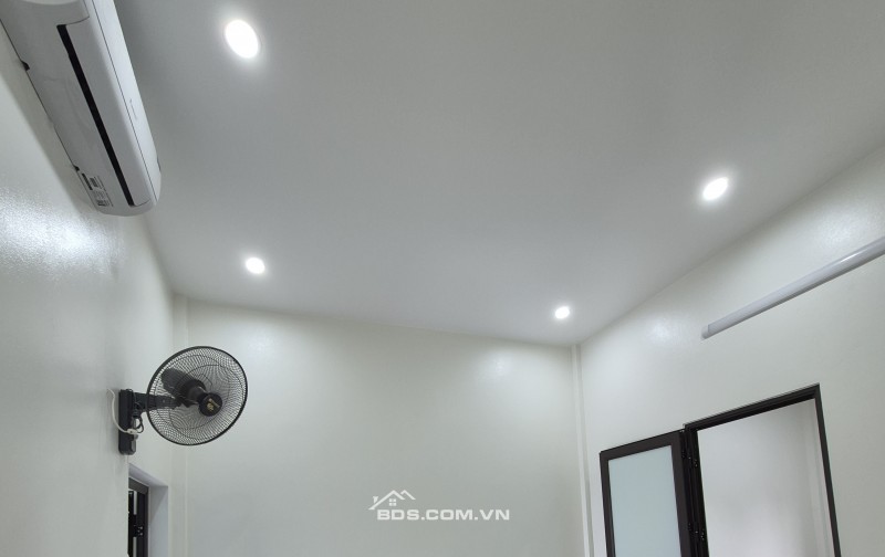 BÁN NHÀ ĐẸP 1.75 TỶ 2.5 TẦNG 52M2 NGÕ ĐƯỜNG TRẦN NHÂN TÔNG