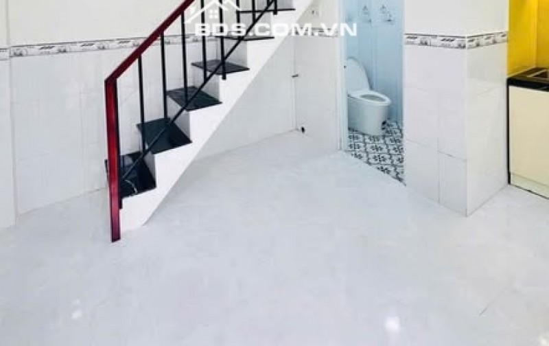vỡ nợ chính chủ cấn bán căn nhà mặt tiền hẻm shr 42m2 1 /nguyễn công hoan 2 tỷ3