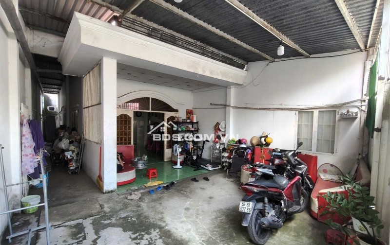 3.3 TỶ  140M2_ NGANG 8.5M2 CỰC HIẾM _ XÂY DỰNG ĐƯỢC 5 TẦNG _ KO LỘ GIỚI _ KO QUY HOẠCH