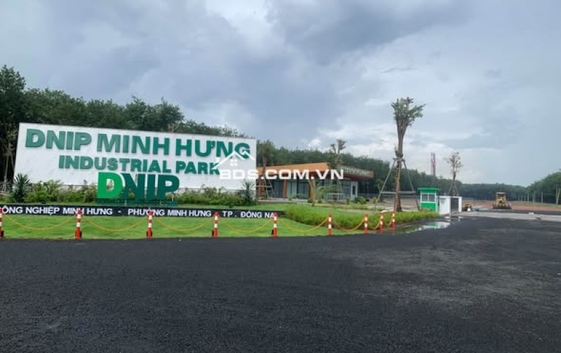 Còn đúng 1 nền giá tốt mặt tiền đường Cao Bá Quát hướng ra quốc lộ 13 chỉ 1km, SHR