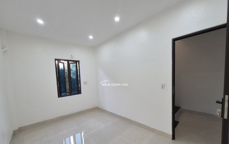 BÁN NHÀ ĐẸP 2.05 TỶ 3 TẦNG 45M2 NGÕ THẲNG NGẮN ĐƯỜNG VĂN CAO