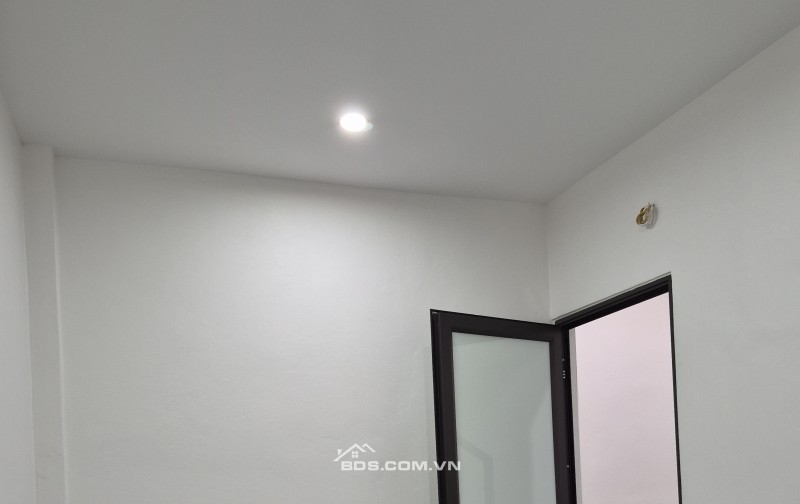 BÁN NHÀ 2.7 TỶ 3 TẦNG 46M2 Ô TÔ ĐỖ CÁCH NHÀ 10M NGÕ QUÂN NHÂN
