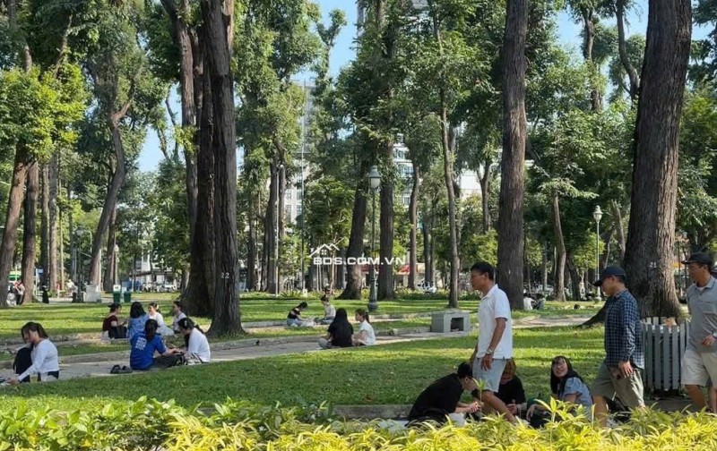 Bán nhà 3 lầu HXH Nguyễn Văn Khối ngang 8m 120m2 gần CV Làng Hoa vài căn ra MT chỉ 15 tỷ.