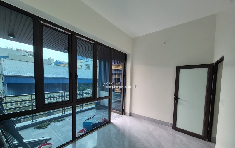 BÁN NHÀ ĐẸP 1.75 TỶ 2.5 TẦNG 52M2 NGÕ ĐƯỜNG TRẦN NHÂN TÔNG