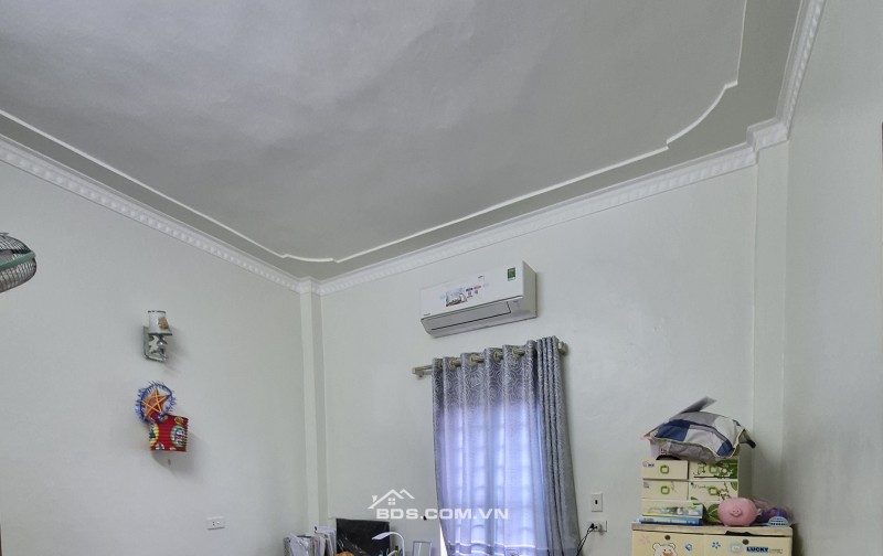 BÁN NHÀ ĐẸP 1.8 TỶ 2.5 TẦNG 41M2  NGÕ RỘNG NGẮN ĐƯỜNG 19/5