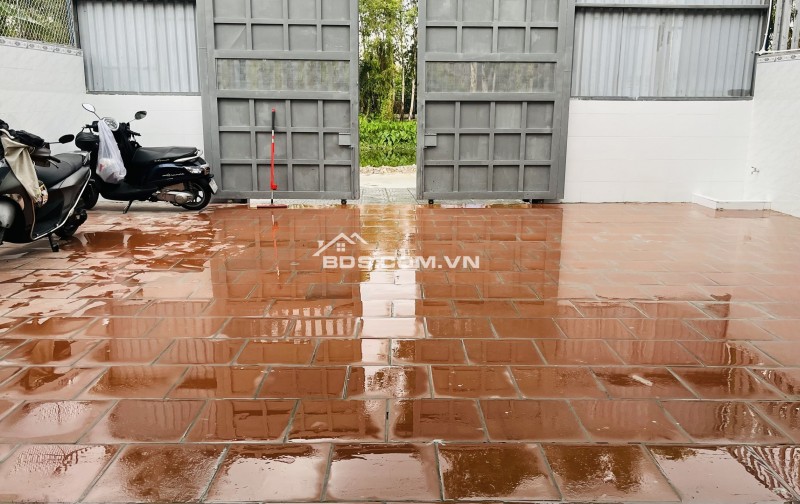 Kho xưởng cho thuê nền gạch 300m2 Thạnh Lộc Quận 12