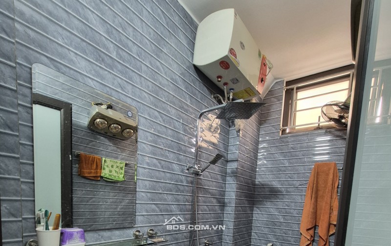 BÁN NHÀ DÂN XÂY GIÁ RẺ  1.65 TỶ 4 TẦNG FULL ĐỒ NGÕ TRẦN NHÂN TÔNG