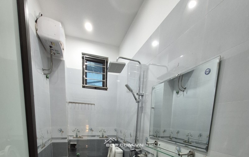 BÁN NHÀ ĐẸP 3.2 TỶ 3 TẦNG 48M2 Ô TÔ ĐỖ CỬA NGÕ TRẦN HUY LIỆU