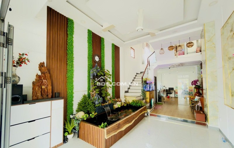 Nhà mặt tiền LÔ GÓC 5 lầu đẹp ngang 4.3m 65m2 Nguyễn Phúc Chu TB KD đa nghề 13.9 tỷ.