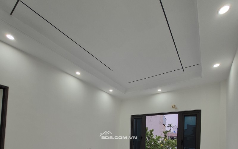 BÁN NHÀ ĐẸP 2.55 TỶ 3 TẦNG 52M2 NGÕ CỰC NGẮN ĐƯỜNG CÙ CHÍNH LAN